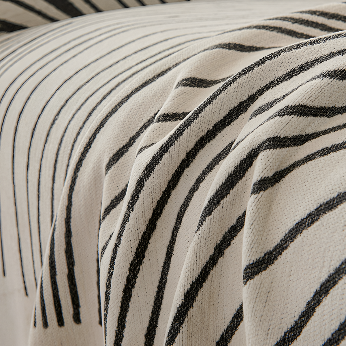 Ondata - Abstract Patterned Sofa Throw