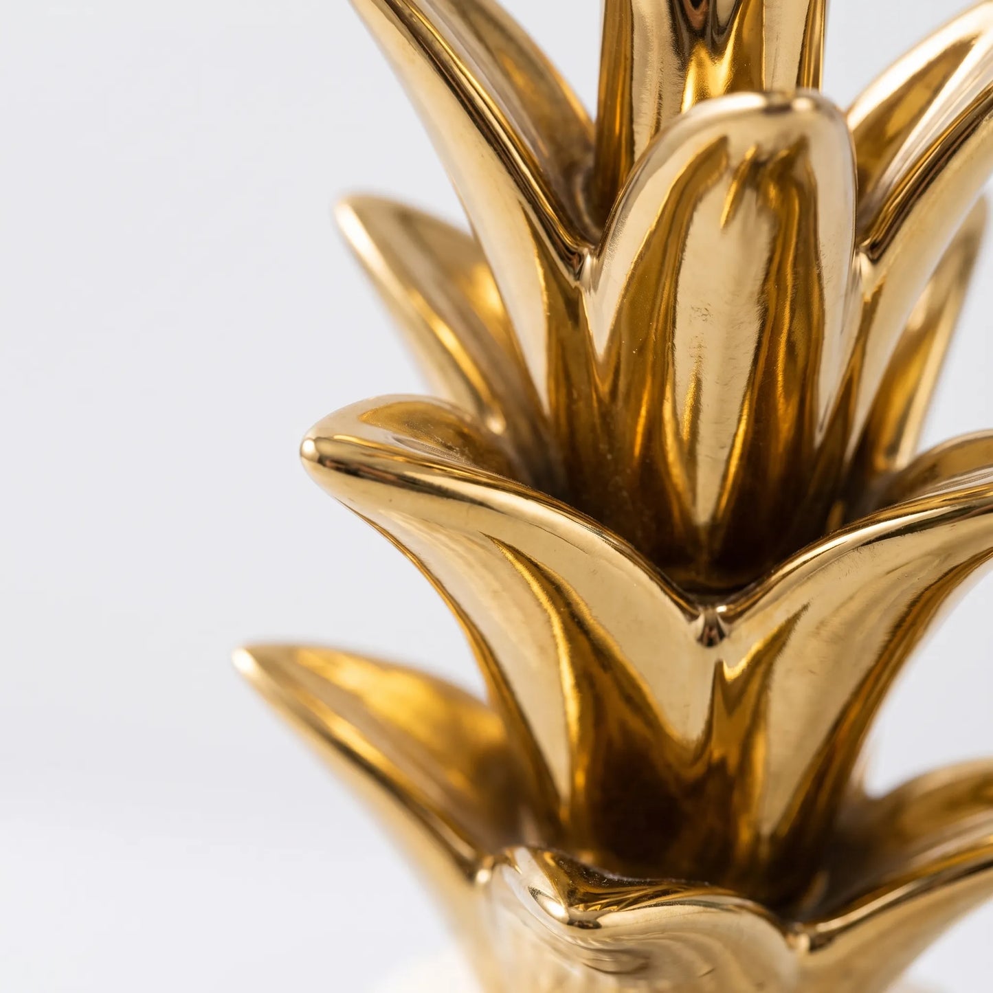 Pinetro - Textured Two-Tone Decorative Ornament