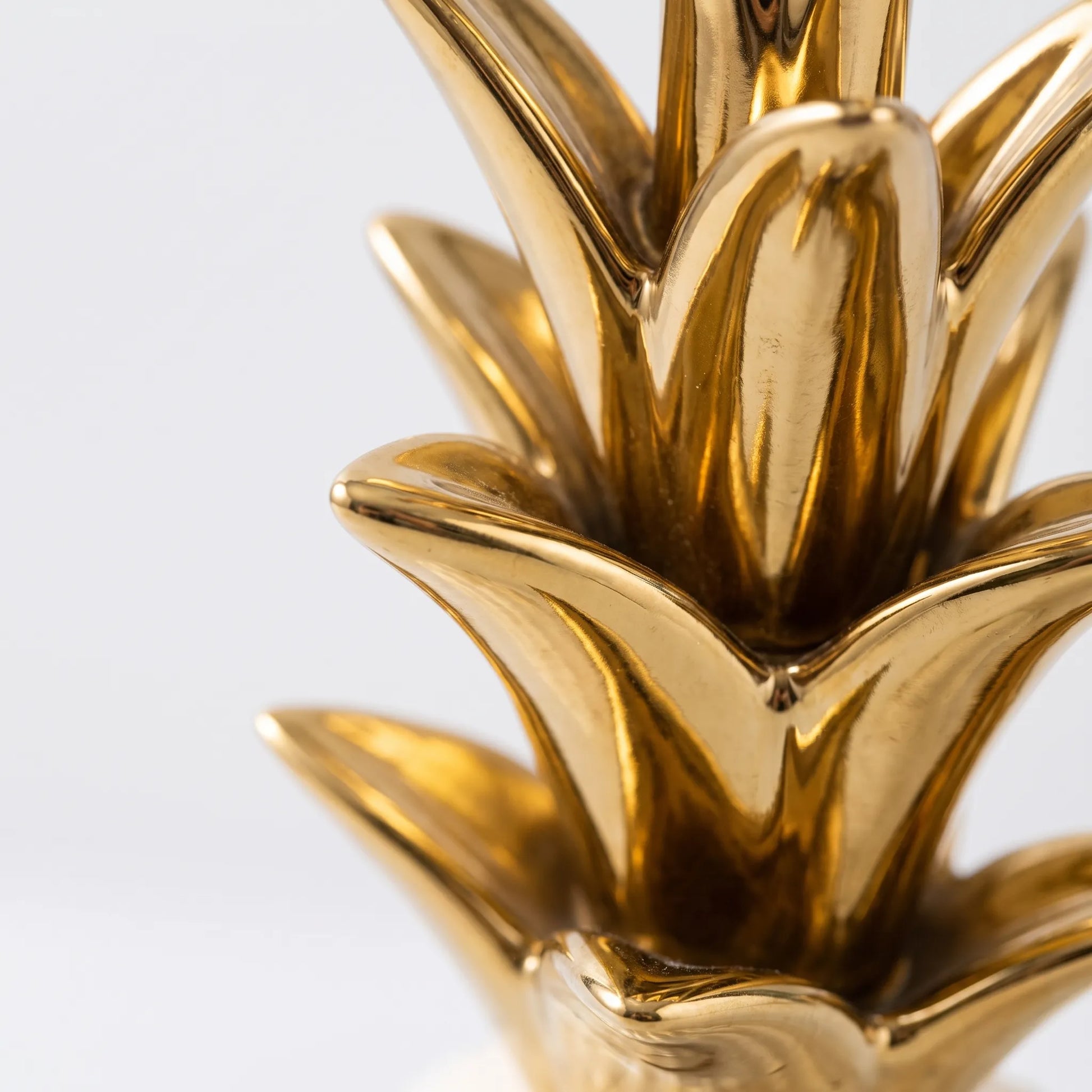 Pinetro - Textured Two-Tone Decorative Ornament