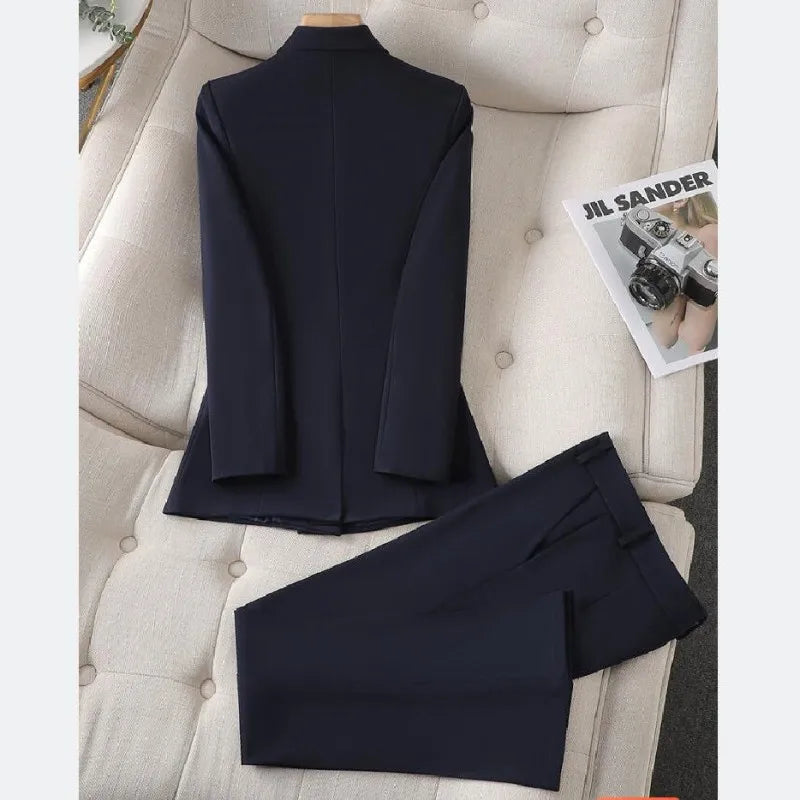 Elegant Women's Suit - Classic Lapel Blazer and Trouser Set for All Seasons-4