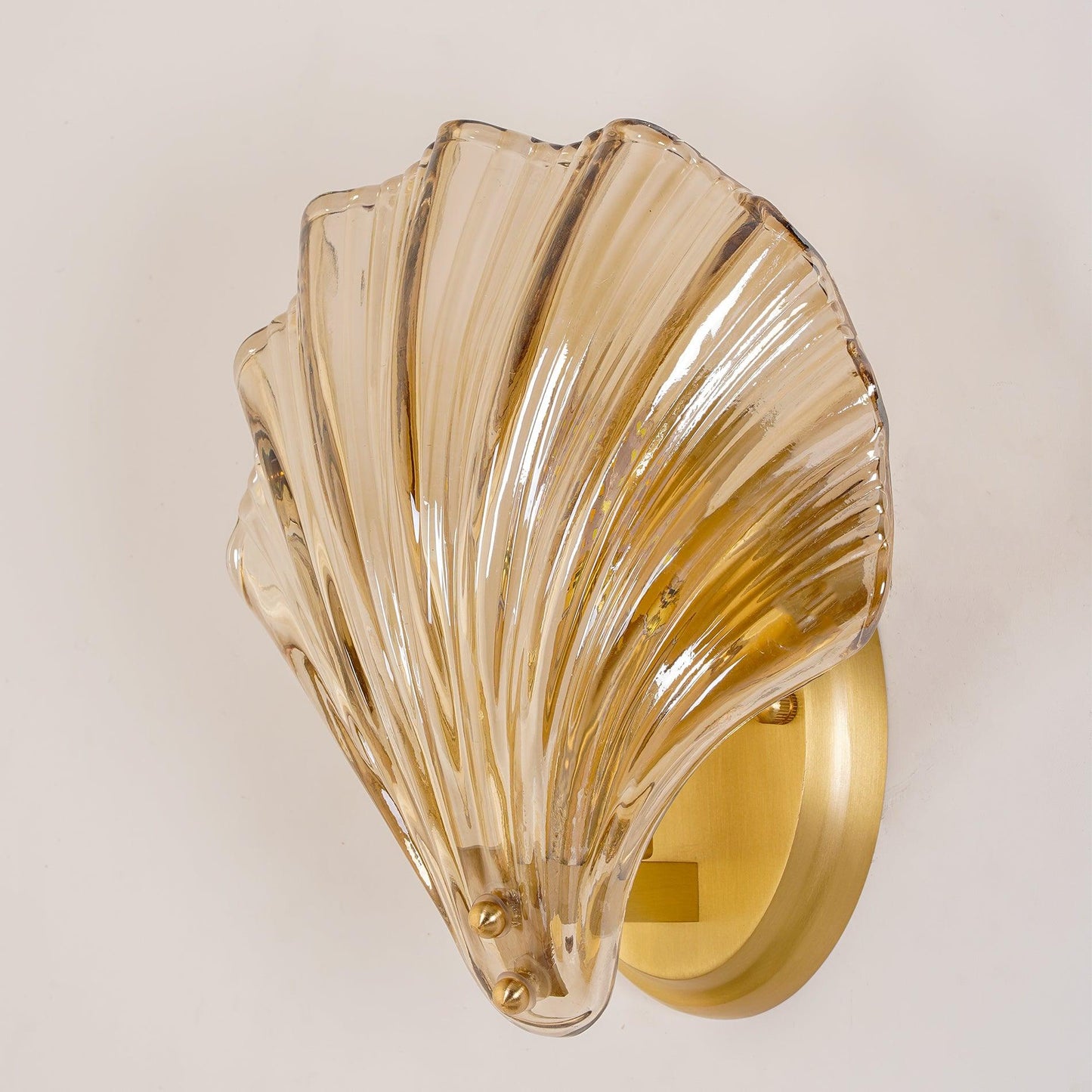 ShellGlow | Elegant Seashell-Shaped Wall Lamp