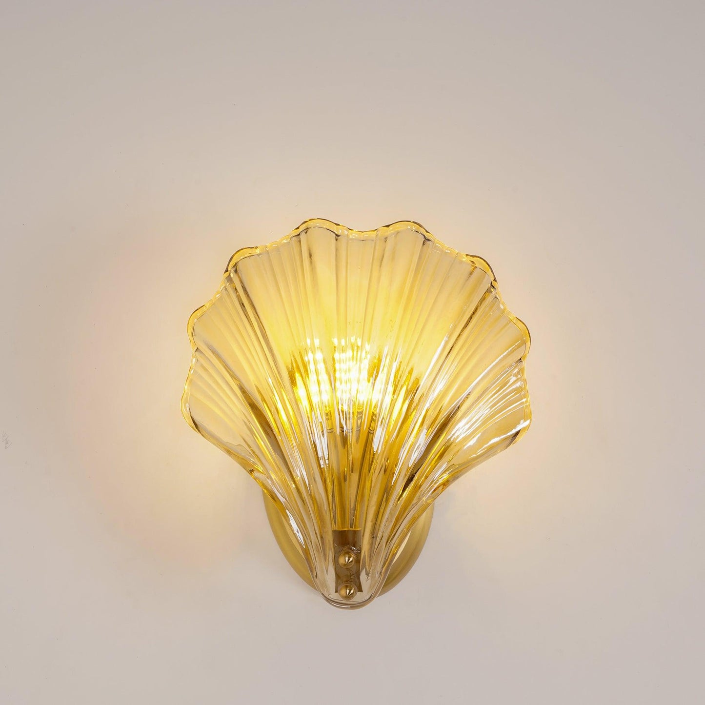 ShellGlow | Elegant Seashell-Shaped Wall Lamp