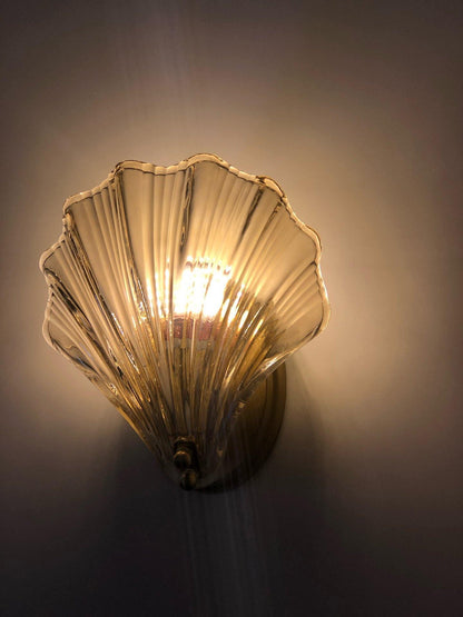 ShellGlow | Elegant Seashell-Shaped Wall Lamp