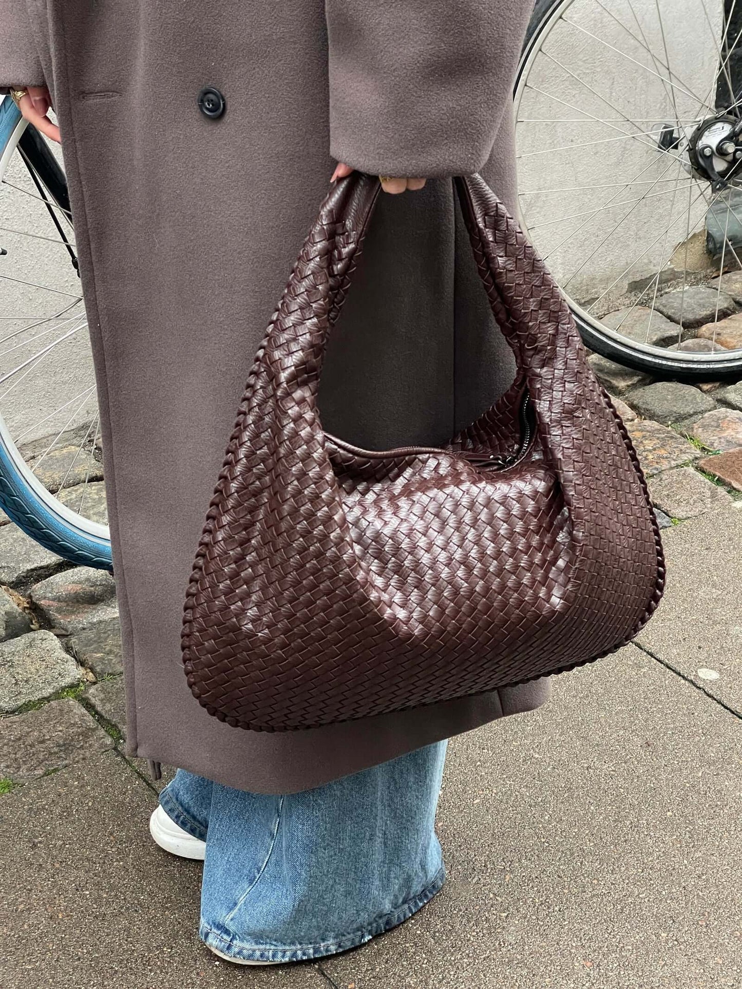 JackieWeave | Woven Crossbody Bag – Compact, Organised Interior