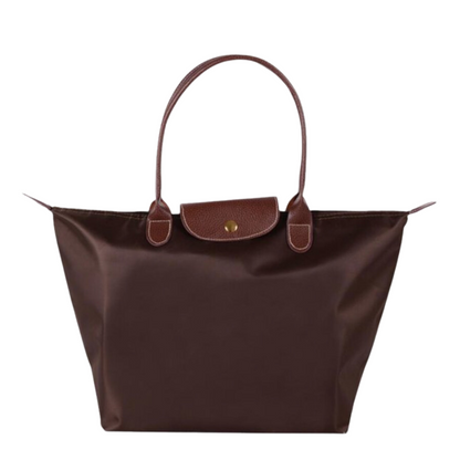 https://cdn.shopify.com/s/files/1/0646/0555/2908/files/Spacious-Tote-Bag-Durable-Design-Ample-Room-6.png?v=1745638982