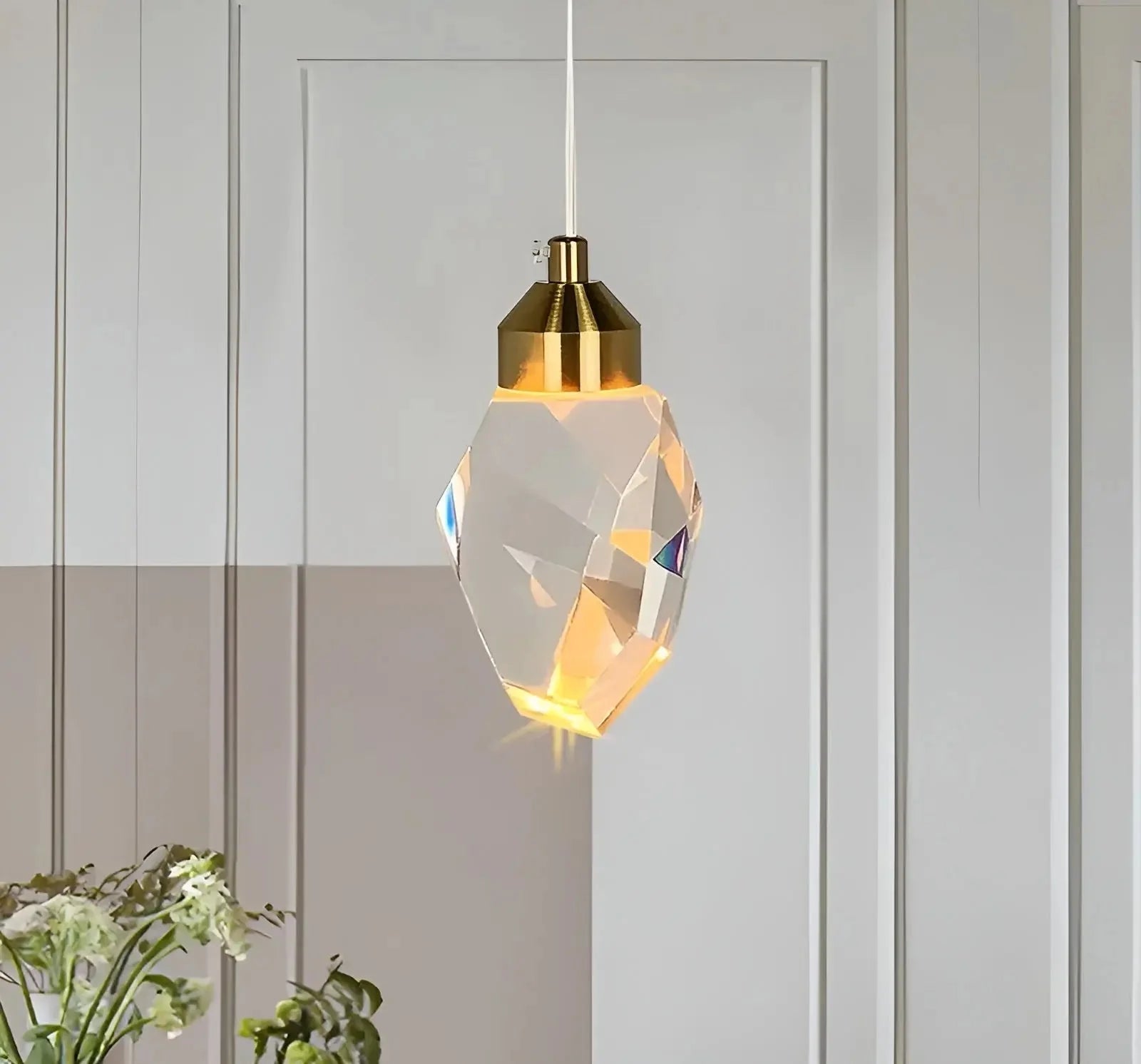 SparkLuxe | Luxurious Crystal LED Pendant Light4