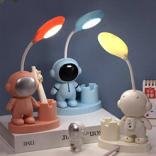 StarVoyager | Creative Astronaut Table Lamp1