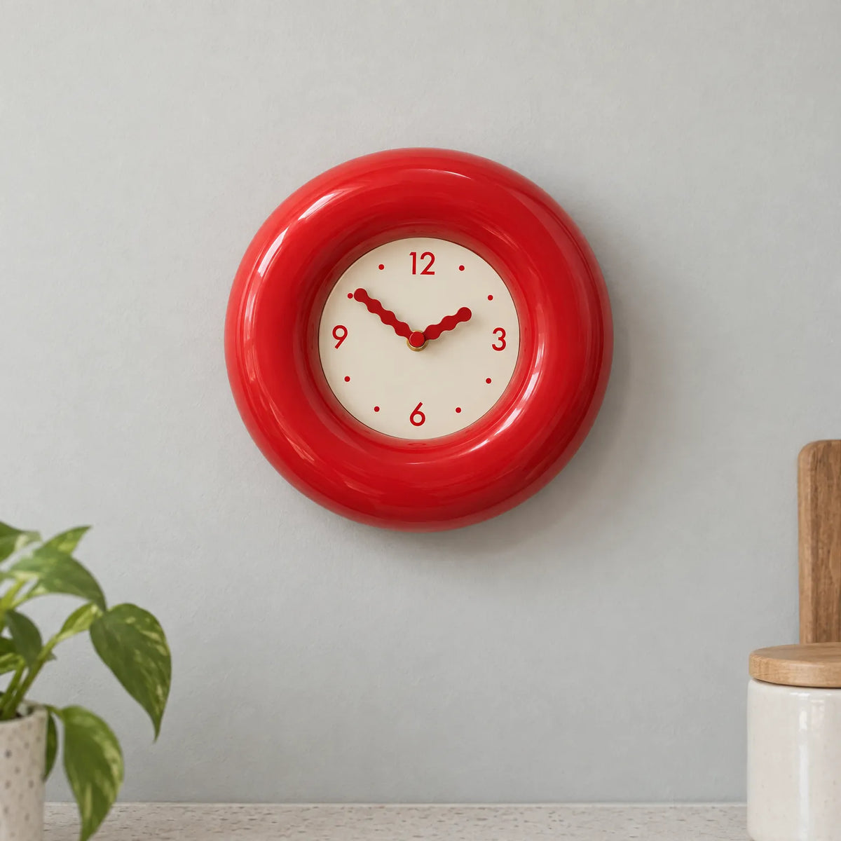 Tovalo - Round Bagel Style Wall Clock