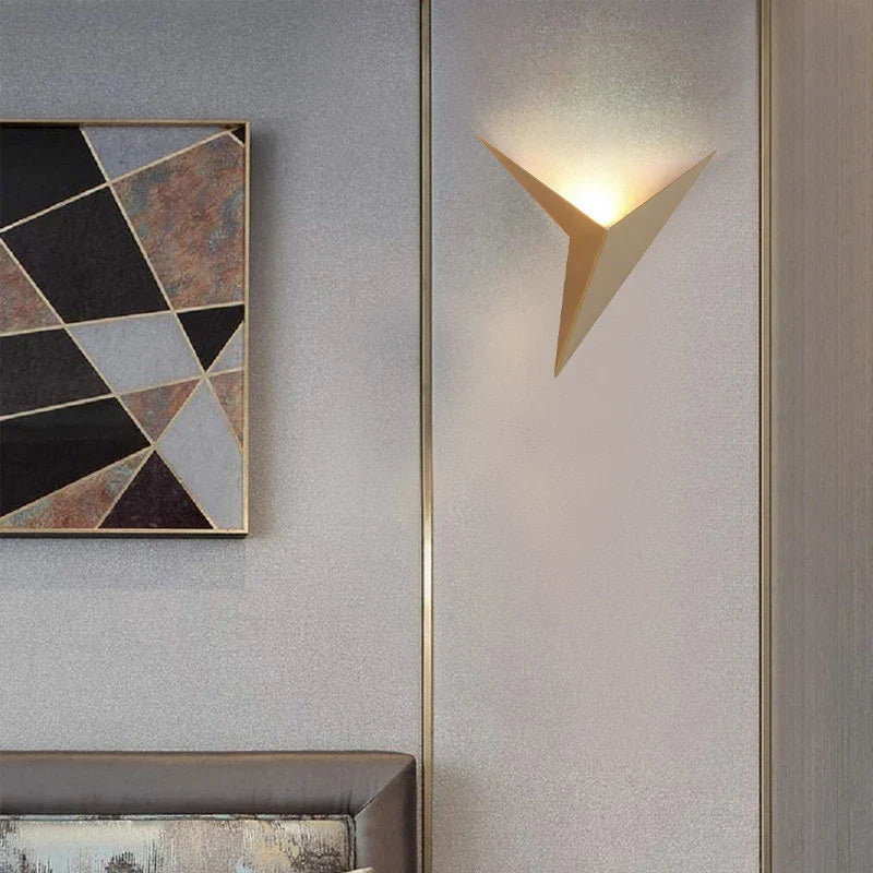 TriLux | Modern Wall Light1