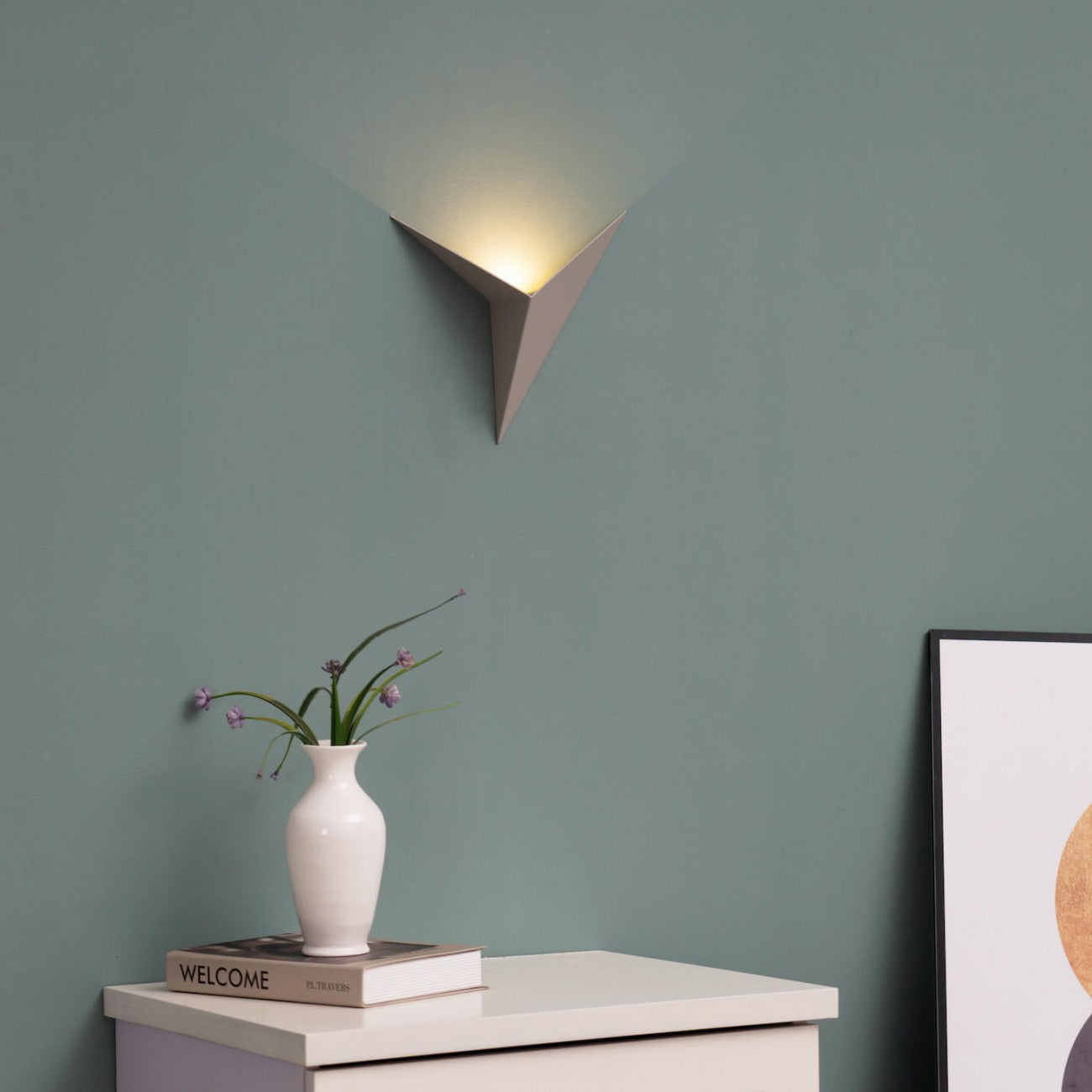 TriLux | Modern Wall Light2