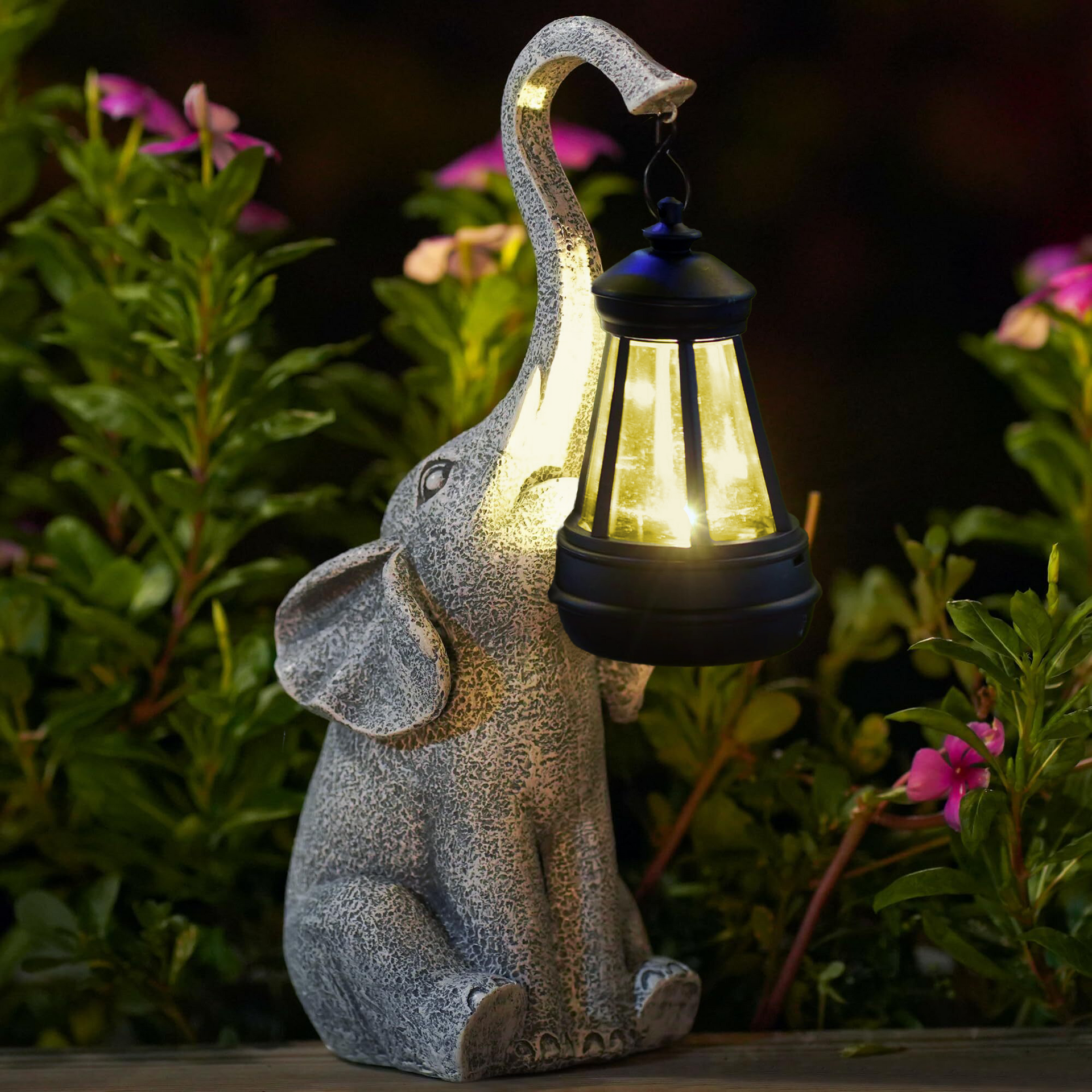 TwinkleTrunk | Modern & Eco-friendly Solar Garden Lamp1
