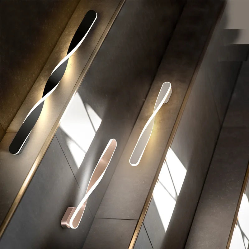 TwistLuxe | Elegant LED Wall Light with a Modern Twist1