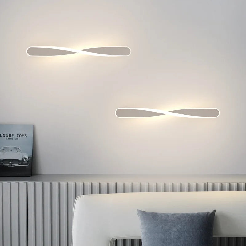 TwistLuxe | Elegant LED Wall Light with a Modern Twist2