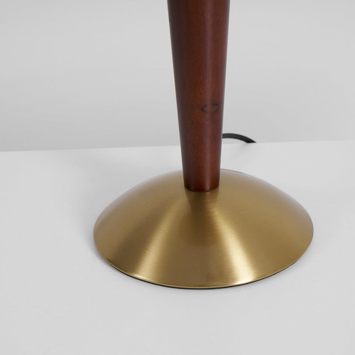 Veltura - Mid-Century Modern Table Lamp