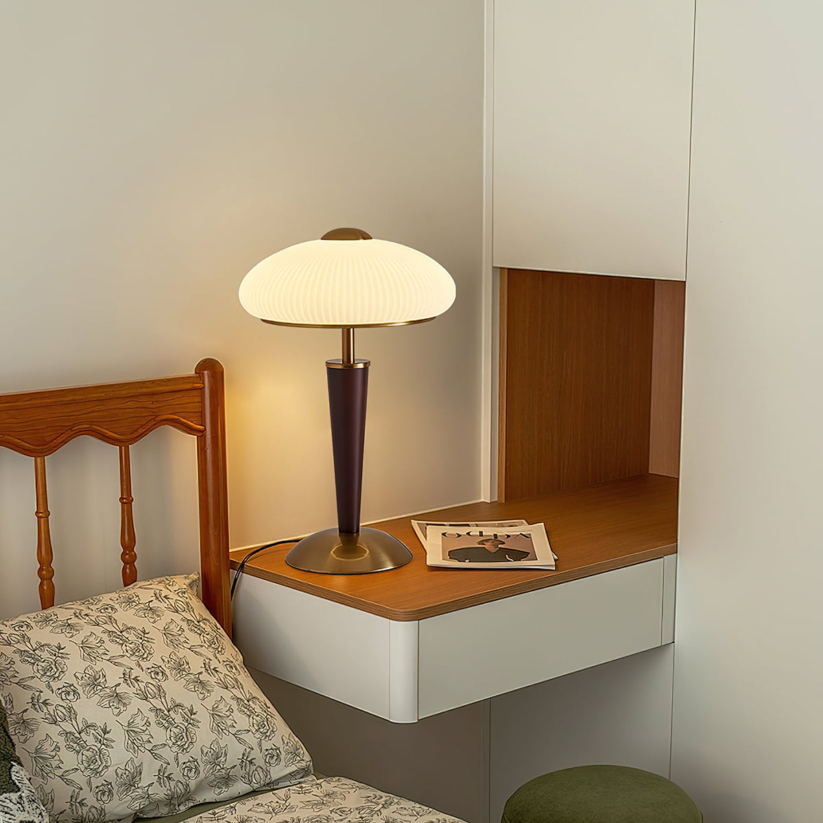 Veltura - Mid-Century Modern Table Lamp