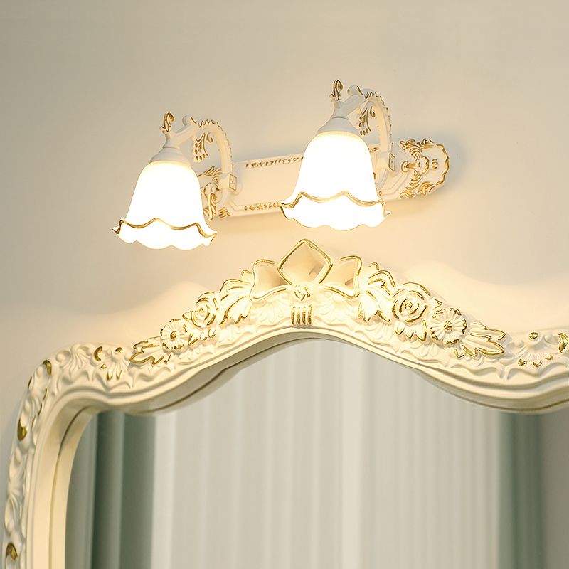 VintageLuxe | Vintage-Inspired Wall Light1