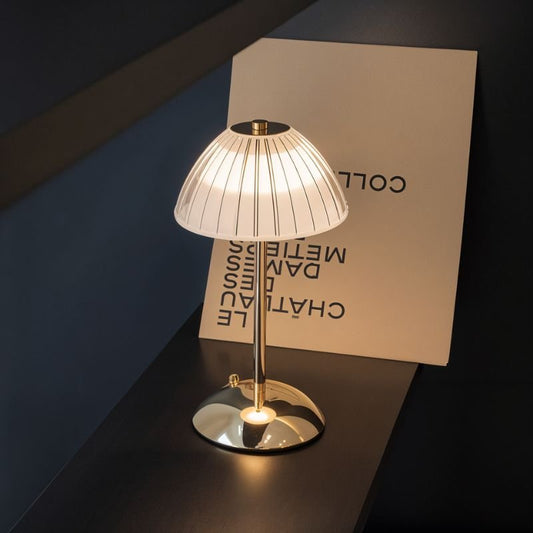 VivaLume | Classic Gold Table Lamp1