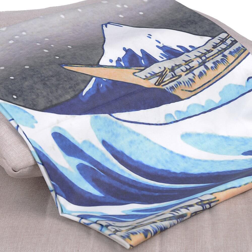 Wavara - Classic Japanese Wave Print Wall Tapestry
