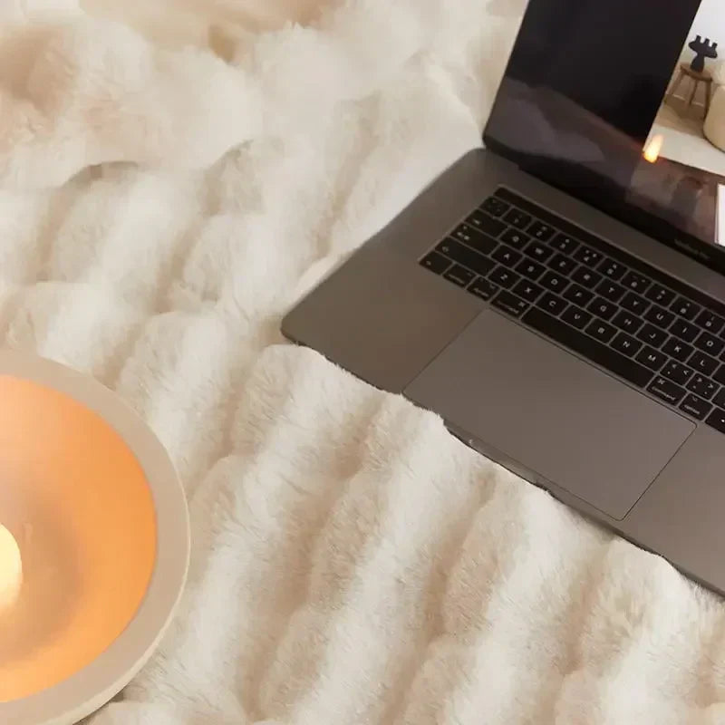 WarmWol | The Plush Blanket Everyone is Talking About