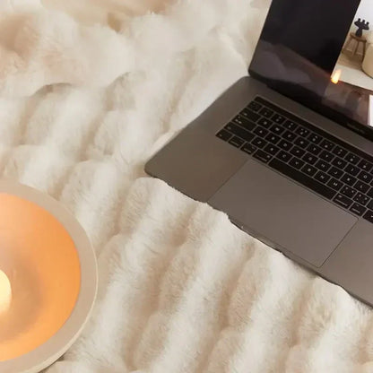 WarmWol | The Plush Blanket Everyone is Talking About