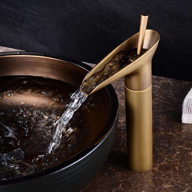 ElegantFlow | Luxurious Waterfall Faucet