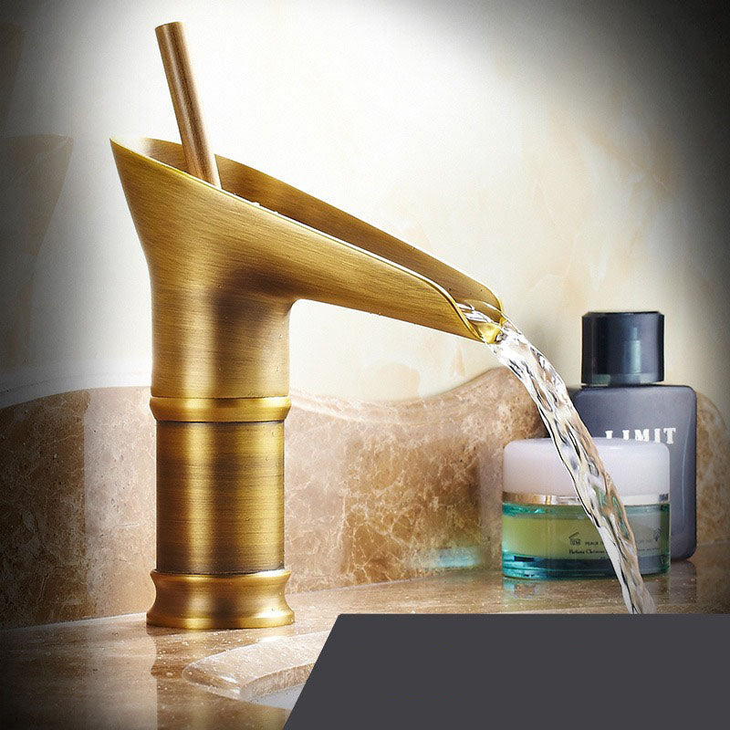 ElegantFlow | Luxurious Waterfall Faucet