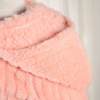 SnugAura | Winter Blanket – Hand-Warmer Pocket for Cosy Nights