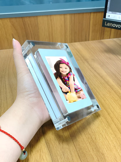 MemoryView | Digital Photo Frame with Speaker