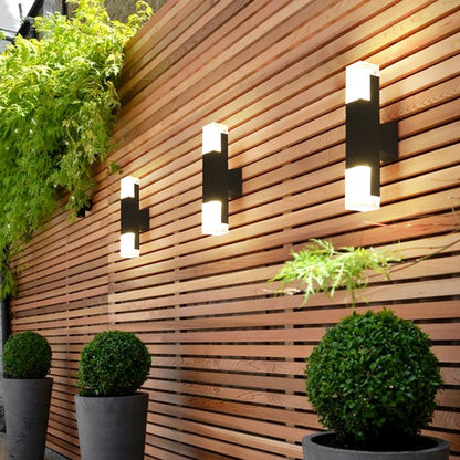 TwilightCast | Outdoor Double Wall Lamp