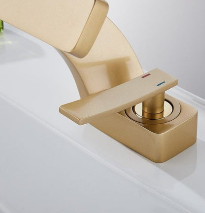 SleekFlow | Curved Faucet in Modern Design