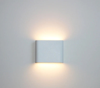 UrbanGlow | Minimalist & Waterproof Outdoor Wall Light