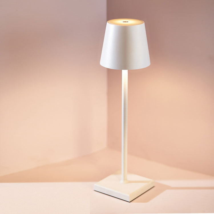 GlowBliss | Minimalist Wireless Table Lamp